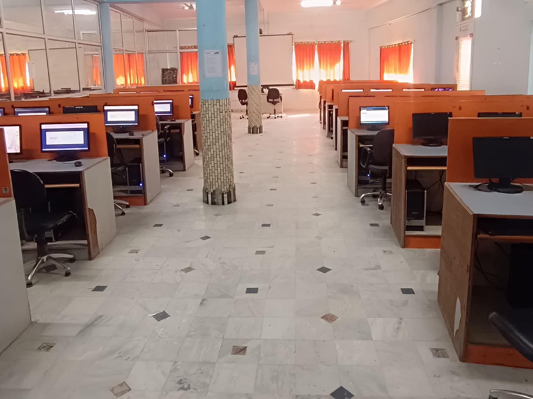 DBUU, DBIT Academic photo 9